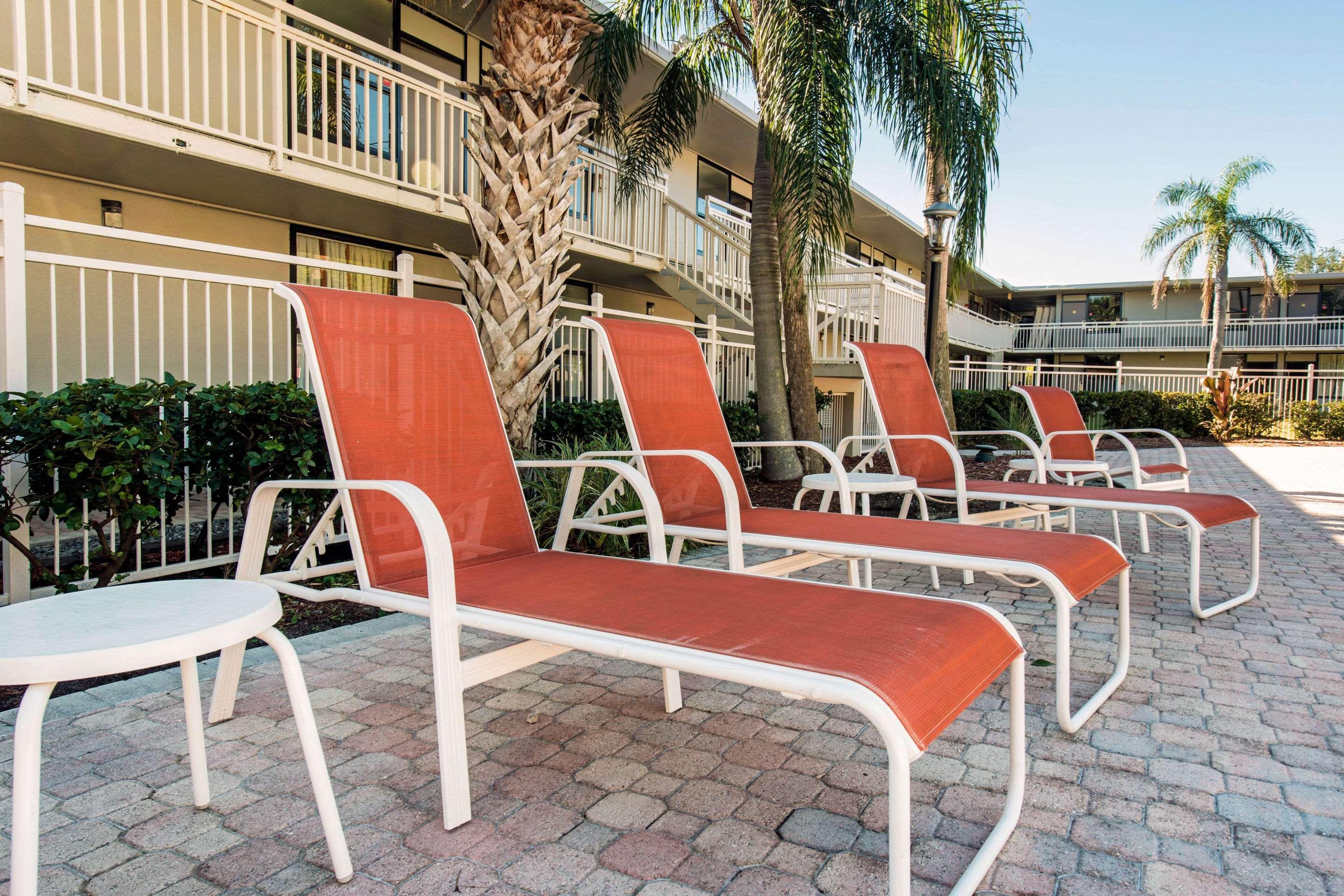 Econo Lodge Orlando Airport Exterior photo